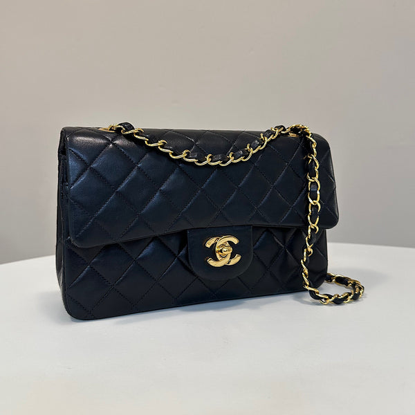 Timeless small agneau noir