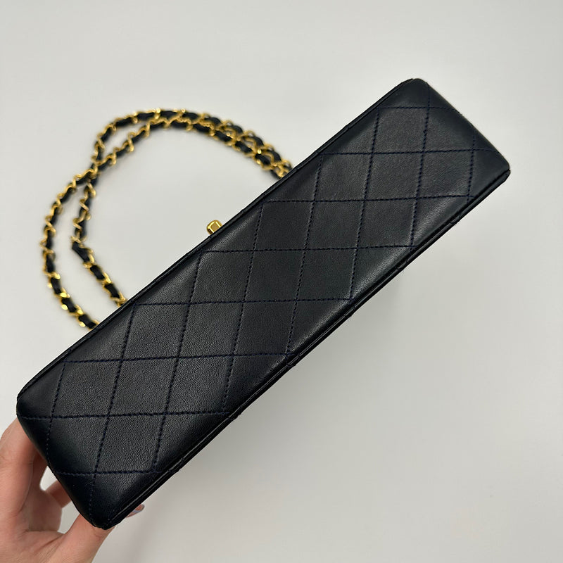 Timeless medium agneau navy et or