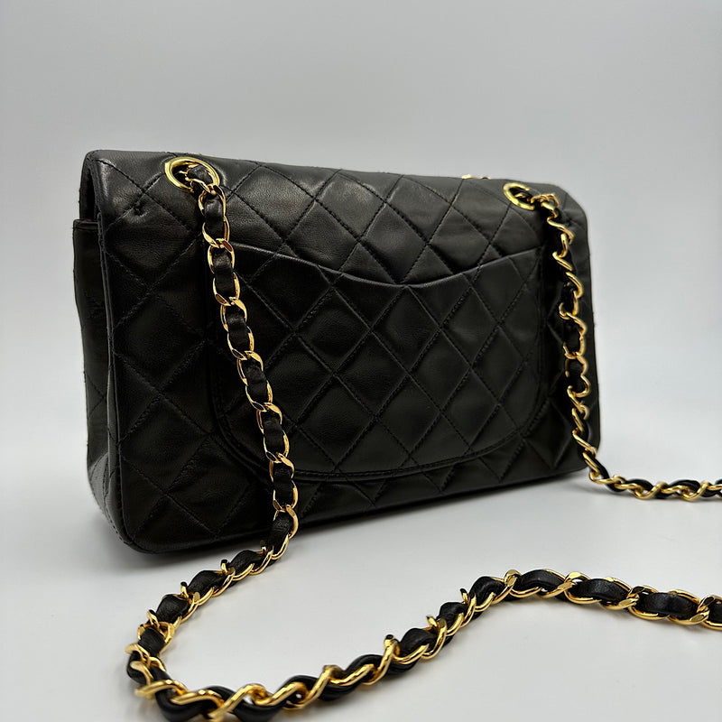 Timeless small agneau noir et or