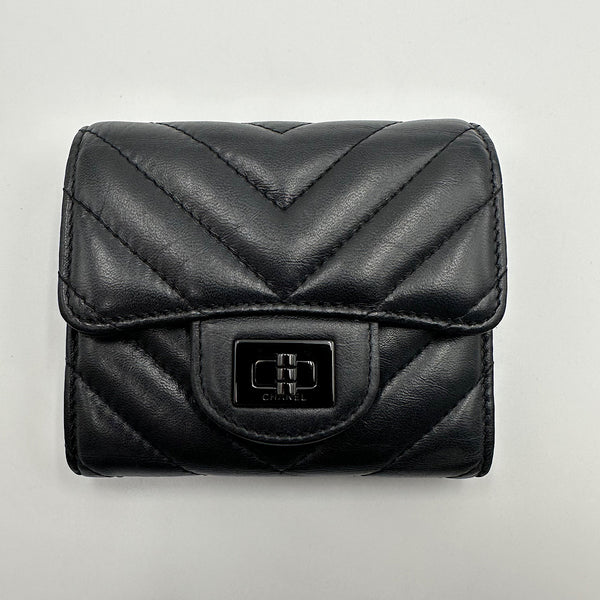 Portefeuille compact à rabat 2.55 So black