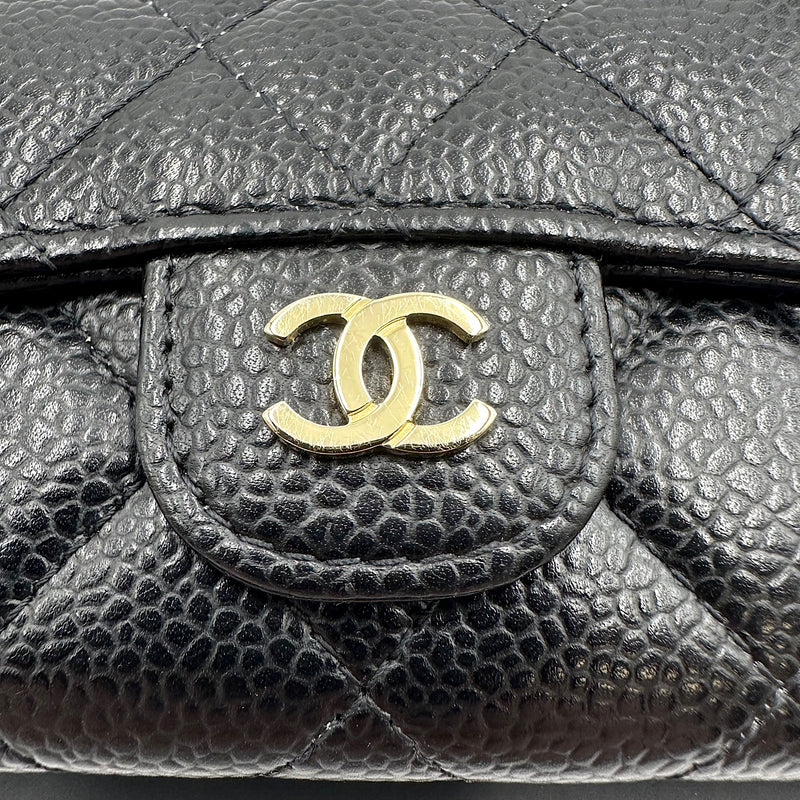 Porte-cartes à rabat classique caviar Chanel Le Dressing des