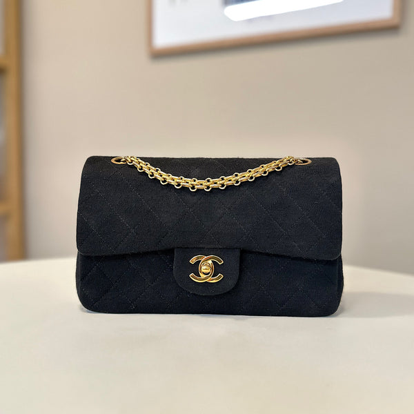 Timeless small jersey noir
