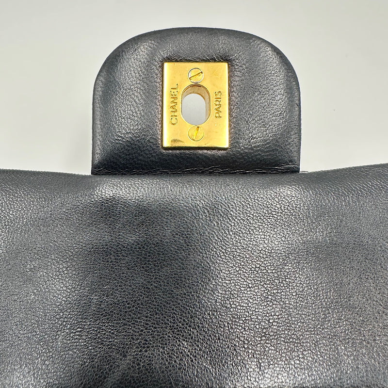 Timeless small agneau noir