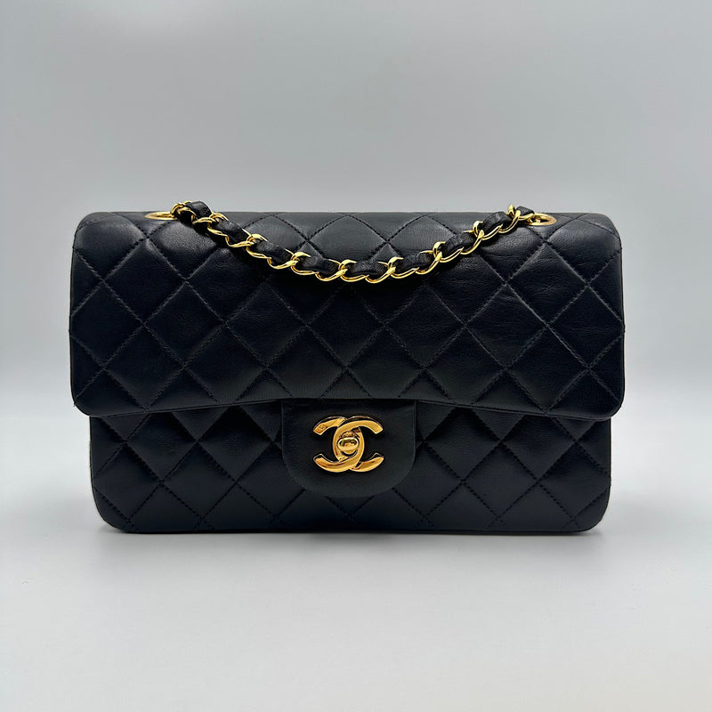 Timeless small agneau noir