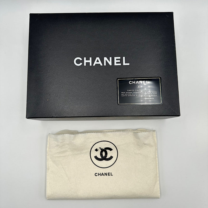 Timeless small agneau noir