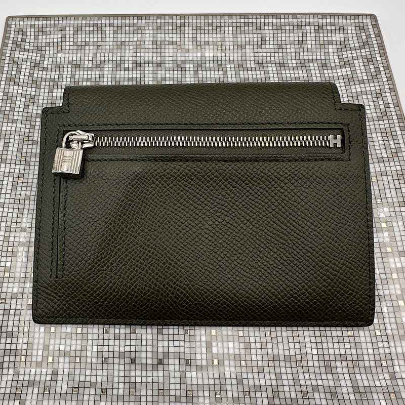 Kelly Pocket compact vert de gris