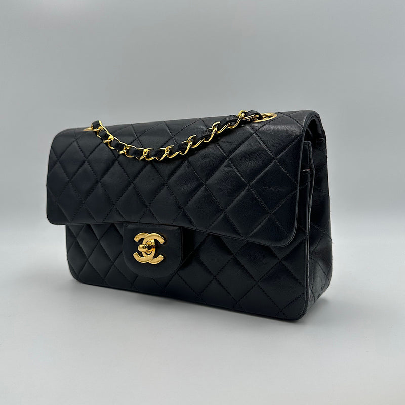 Timeless small agneau noir