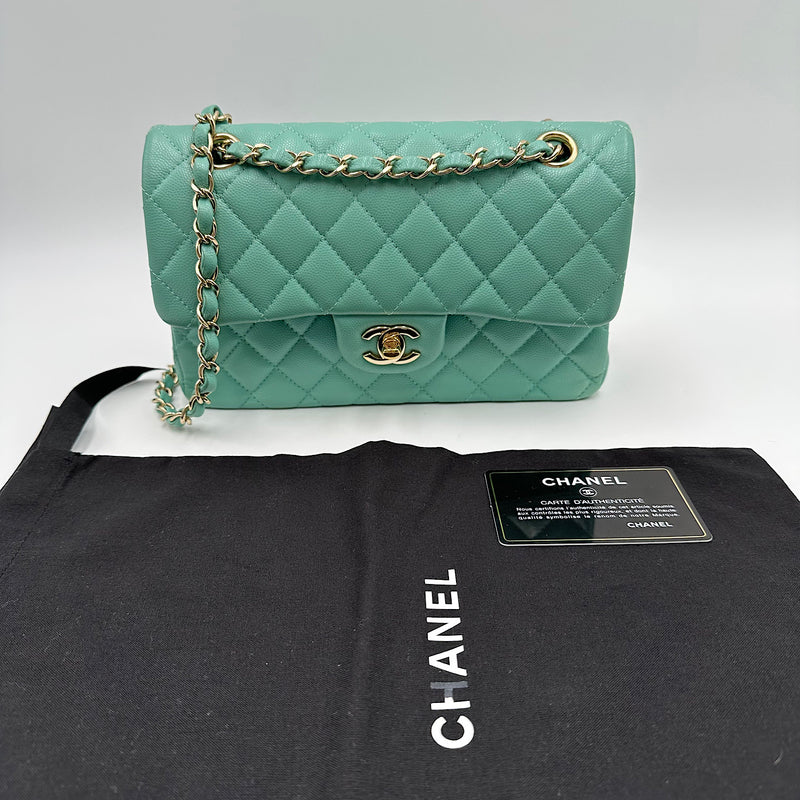 Timeless small caviar aigue-marine vert