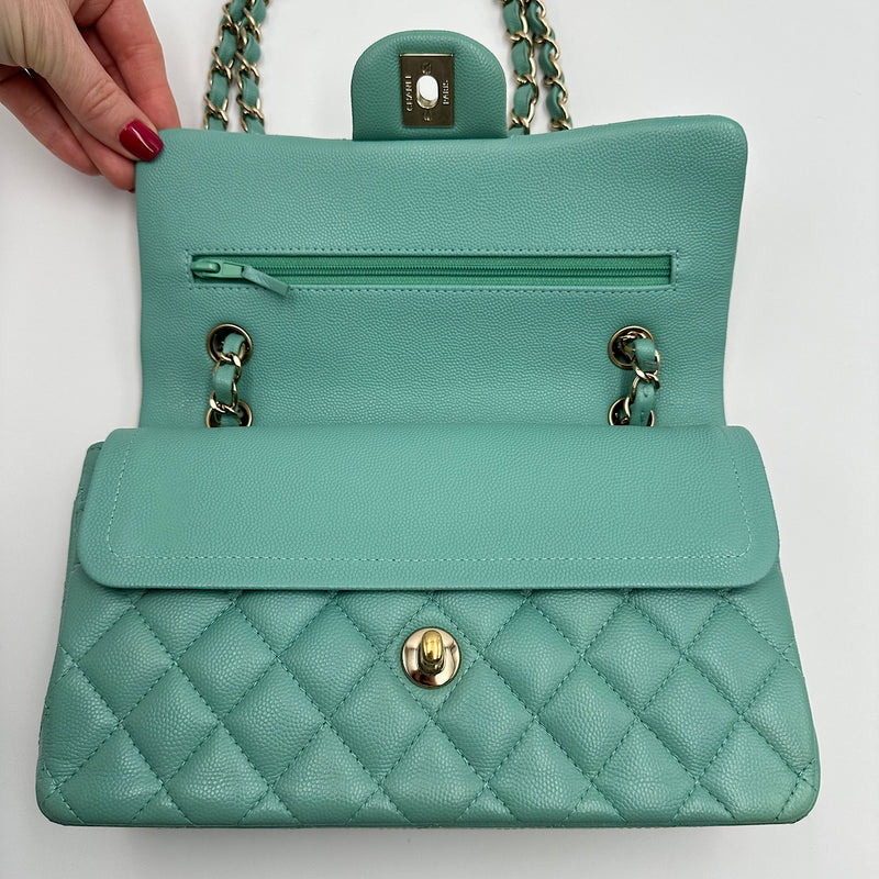 Timeless small caviar aigue-marine vert