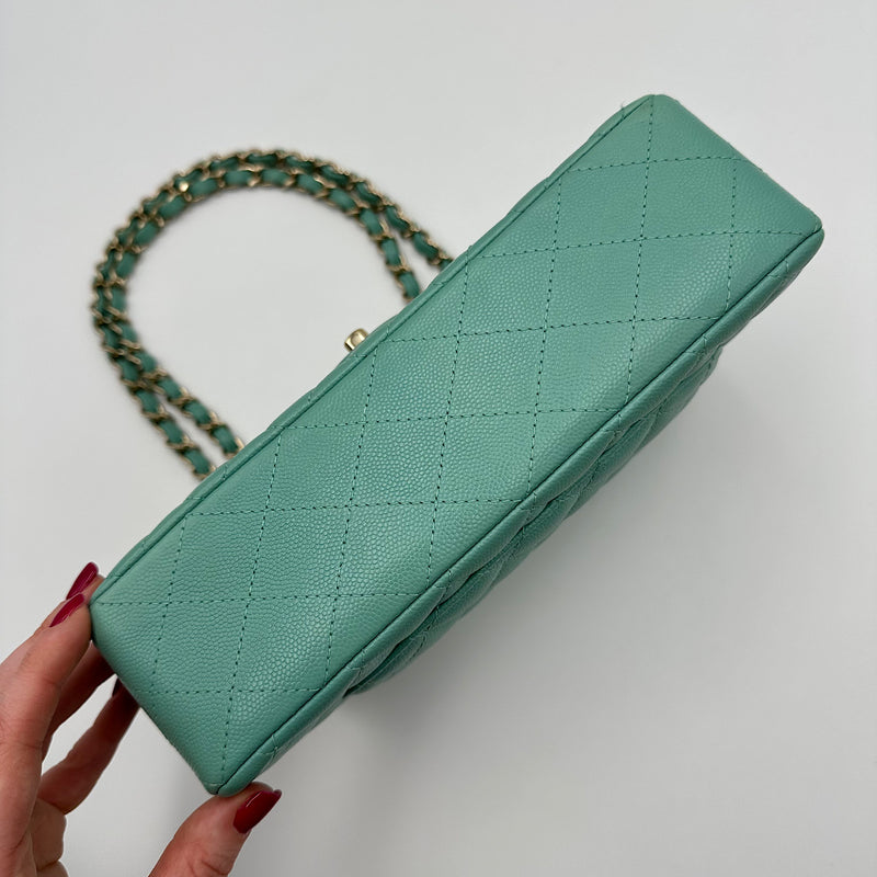 Timeless small caviar aigue-marine vert
