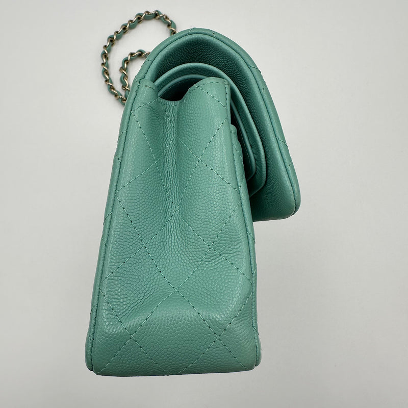 Timeless small caviar aigue-marine vert