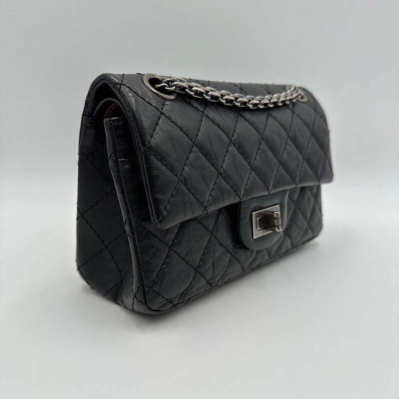 Mini 2.55 veau vieilli noir
