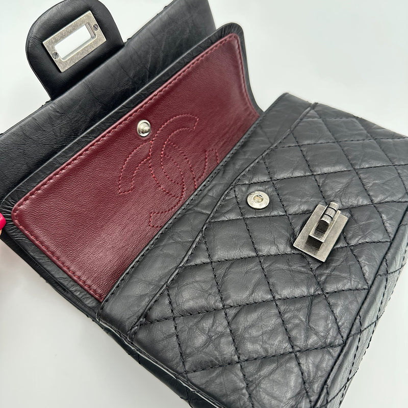 Mini 2.55 veau vieilli noir