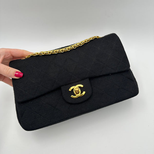 Timeless small jersey noir