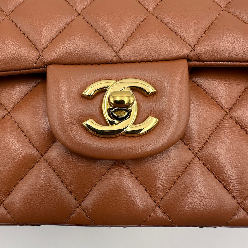 Timeless medium agneau caramel