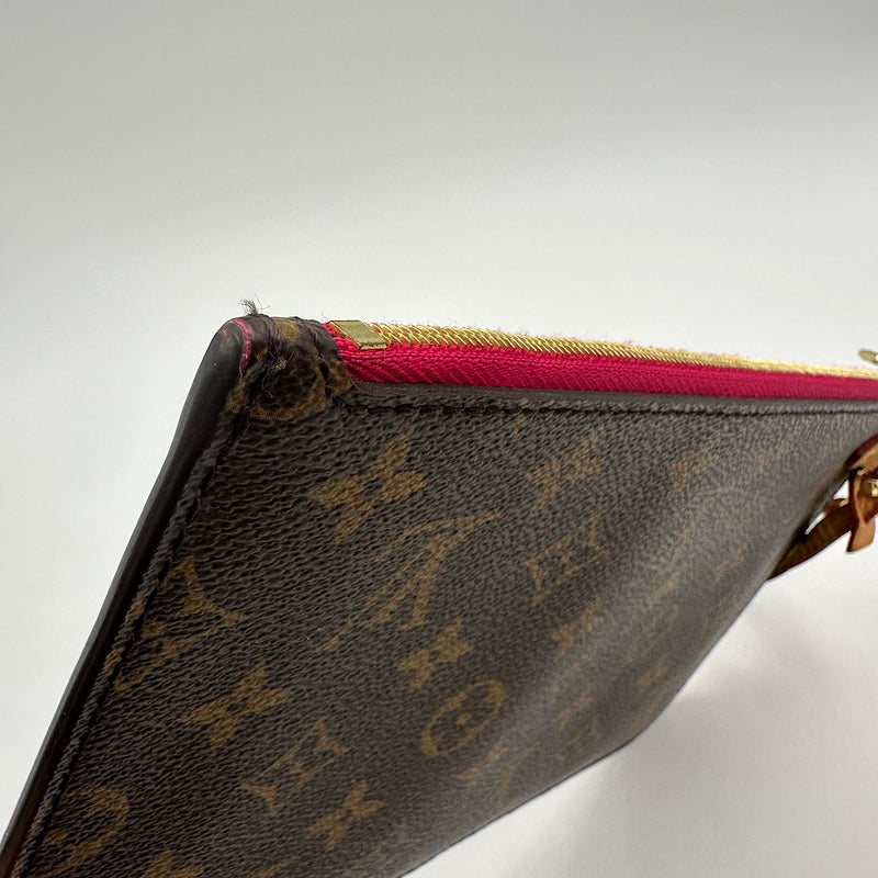 Louis Vuitton Neverfull MM Pochette Pouch in Monogram with Pivoine Interior  2018 For Sale at 1stDibs