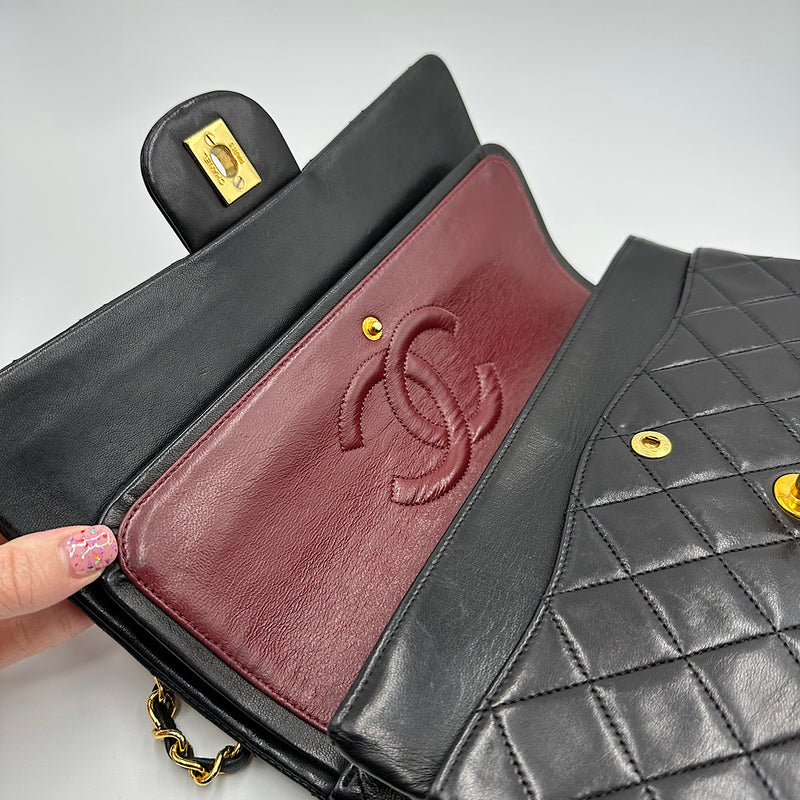 Timeless medium agneau noir
